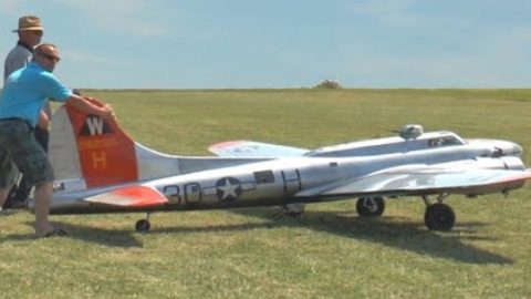 Gorgeous 19ft (Aluminum Overcast) “Flying Fortress” Takes To The Skies | World War Wings Videos