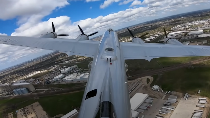 B-29 “FiFi” Arrival Flight | World War Wings Videos