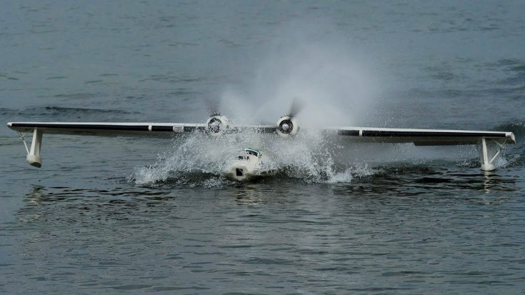 RC Catalina PBY Touch n Go In the Water | World War Wings Videos