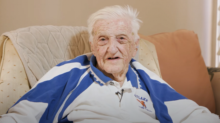 WWII Vet Recalls Being Taking POW After Attacked By 6 Tiger Tanks | World War Wings Videos