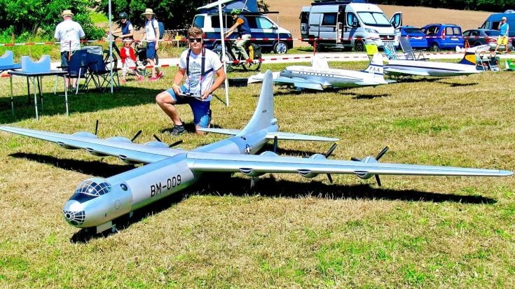 Huge RC Convair B-36 Long Range Bomber | World War Wings Videos