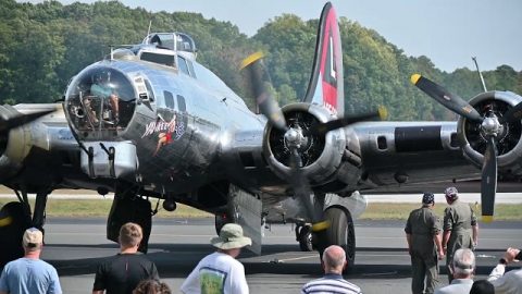 Yankee Lady (B17) engine startup | World War Wings Videos