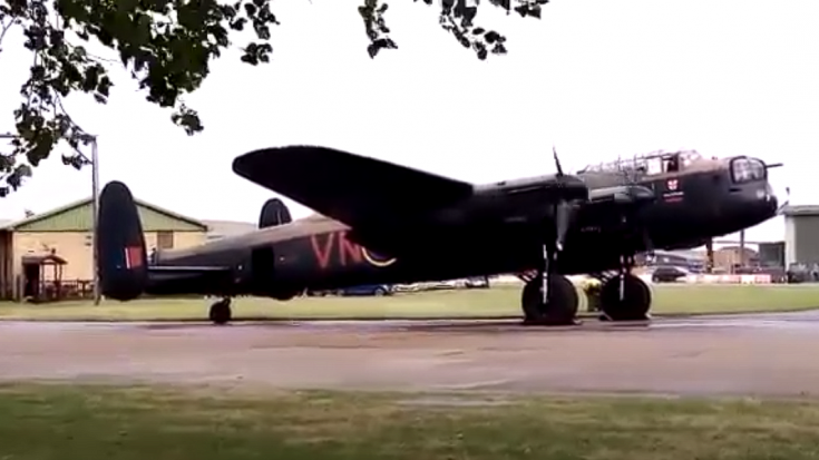 Lancaster Bomber Start up | World War Wings Videos