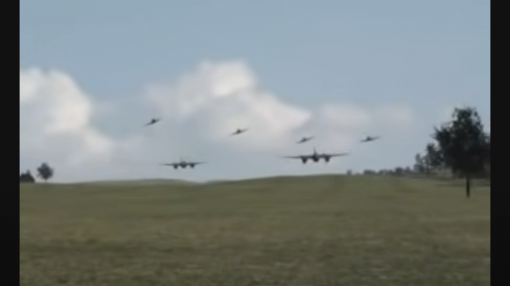 Spitfire & Mosquito Scene | World War Wings Videos