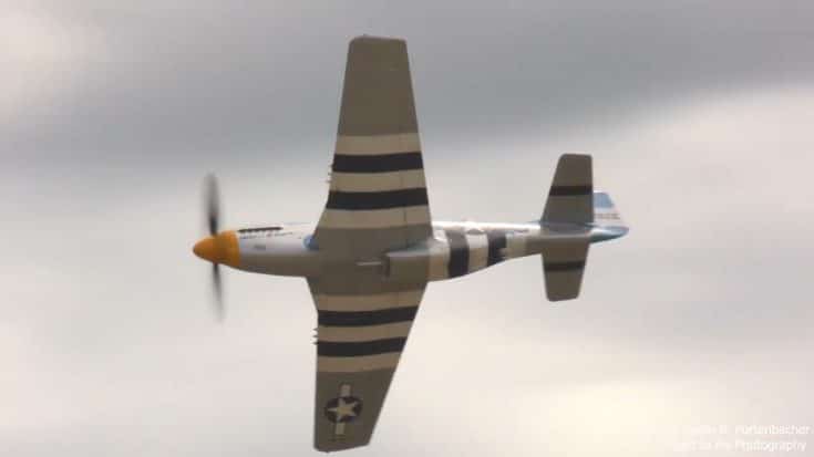 P-51D Mustang “American Beauty” vs. Jet Truck “Hot Streak II” | World War Wings Videos