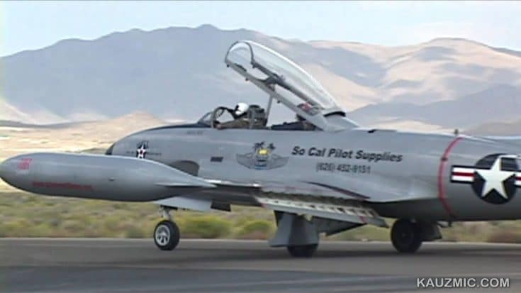 LOW and FAST! P-51s at Reno round Pylon 8, their powerful Merlin engines CRANKED! | World War Wings Videos