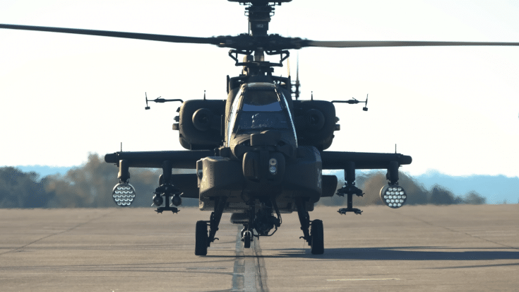 What You Should Know About The Apache’s FIREPOWER | World War Wings Videos