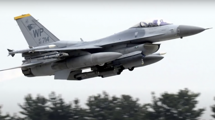 US Pilot Rescued After F-16 Crash Off South Korea | World War Wings Videos