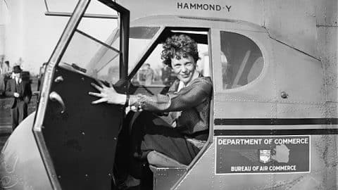 Researchers May Have Finally Found Amelia Earhart’s Aircraft | World War Wings Videos