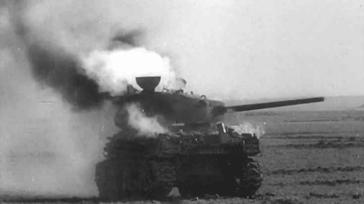 WW2 Tanks VS Grenades | World War Wings Videos