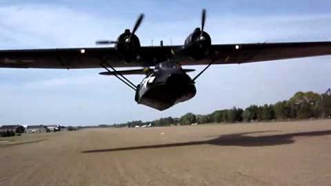 Extremely Low PBY Catalina Fly By | World War Wings Videos