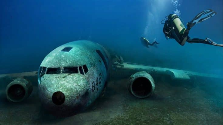 How The US Recovers Sunken Spy Planes | World War Wings Videos