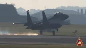 F-15 EMERGENCY LANDING USING THE ARRESTOR CABLE
