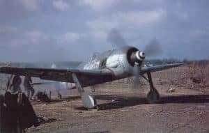 How WW2 Planes Shoot Bullets Without Damaging The Propellers
