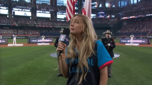 Country Singer’s Horrible National Anthem At MLB Home Run Derby