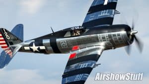 P-47 “Razorback” Thunderbolt Performs Jaw-Dropping Aerobatics