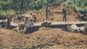 WW2 P-38 Pilot Reunites With His Plane Buried In Papua New Guinea