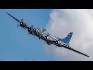 B-17G and B-25J Low and Loud @ Owensboro