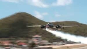 WW2 Planes Dazzle St Barts Crowd With Flybys