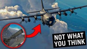 How A Howitzer Ended Up On A Warplane