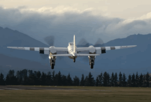 Watch a Classic WWII Mosquito with Twin Merlins at High Power
