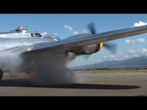 B-17 Flying Fortress “Fuddy Duddy” Engine start-up