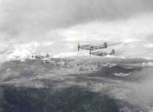 How 444 MPH Mustangs Surprised Japanese Pilots Over Tokyo With Drop Tanks