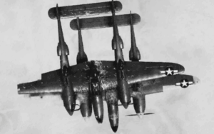 The Story of the Crazy Pilot Who Somehow Carried a P-38 Back to Base With His Plane