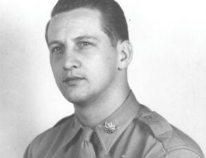 The Photo Pilot Who Became a Legend After Destroying 40 Enemy Planes in WWII