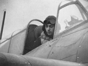 The Man Who Flew 487 Aircraft and Completed 2,407 Deck Landings in WWII