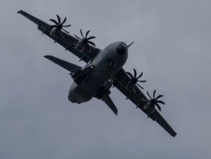 Incredible Footage Shows A400M Performing a Jet-Like Vertical Climb and Near Barrel Roll