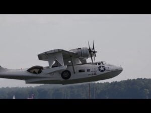 [4K] Consolidated PBY Catalina taking off from water