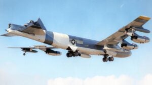 The B-52 That Flew Home Without a Tail