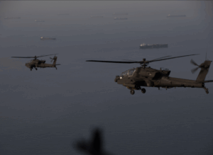 CENTCOM Reveals Apache Helicopters Operating Over Hormuz as Iran Reimposes Limits