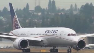 United Flight Strikes Drone on Approach to San Diego